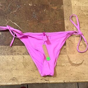 NWT SKIMS Bright Pink Bikini Bottom Large

LOT BIN 7